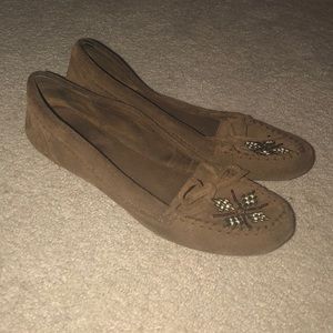Moccasin shoes